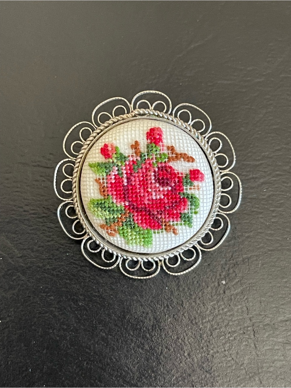 Vintage Handcrafted Red Rose Cross-Stitch Brooch - Picture 4 of 8